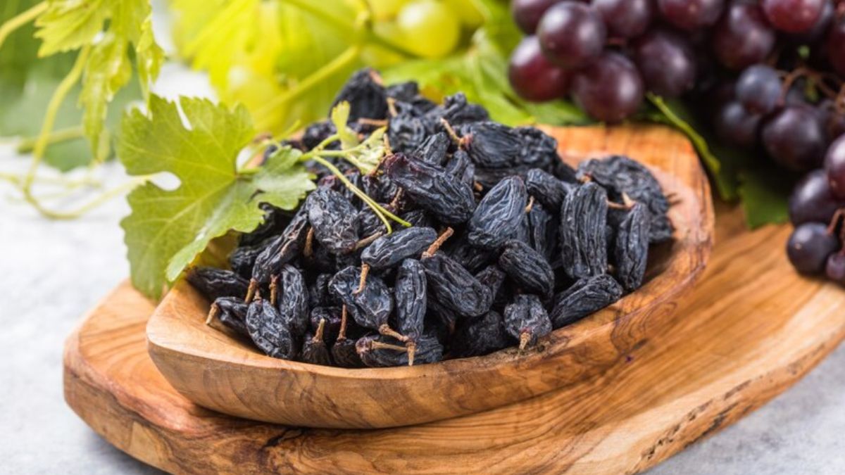 soaked grapes benefits