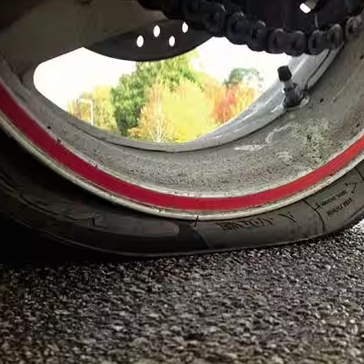 you must keep these things in mind while riding scooty in monsoon