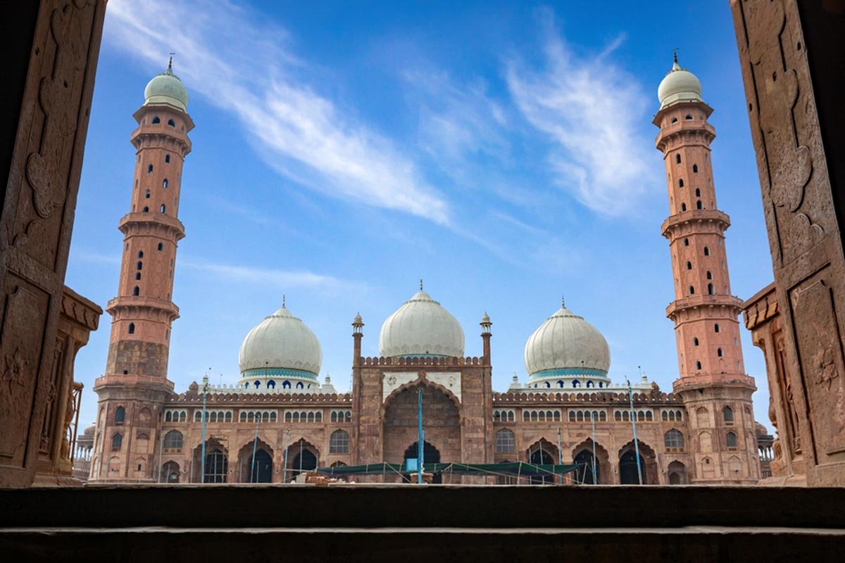 Taj ul Masjid