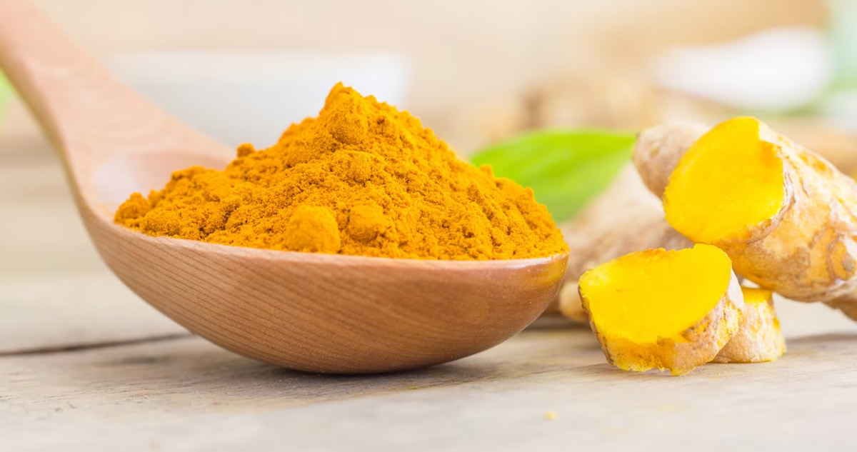 can turmeric juice reduce melanin in body