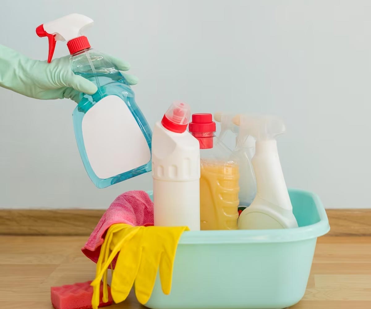 homemade toilet bowl cleaner