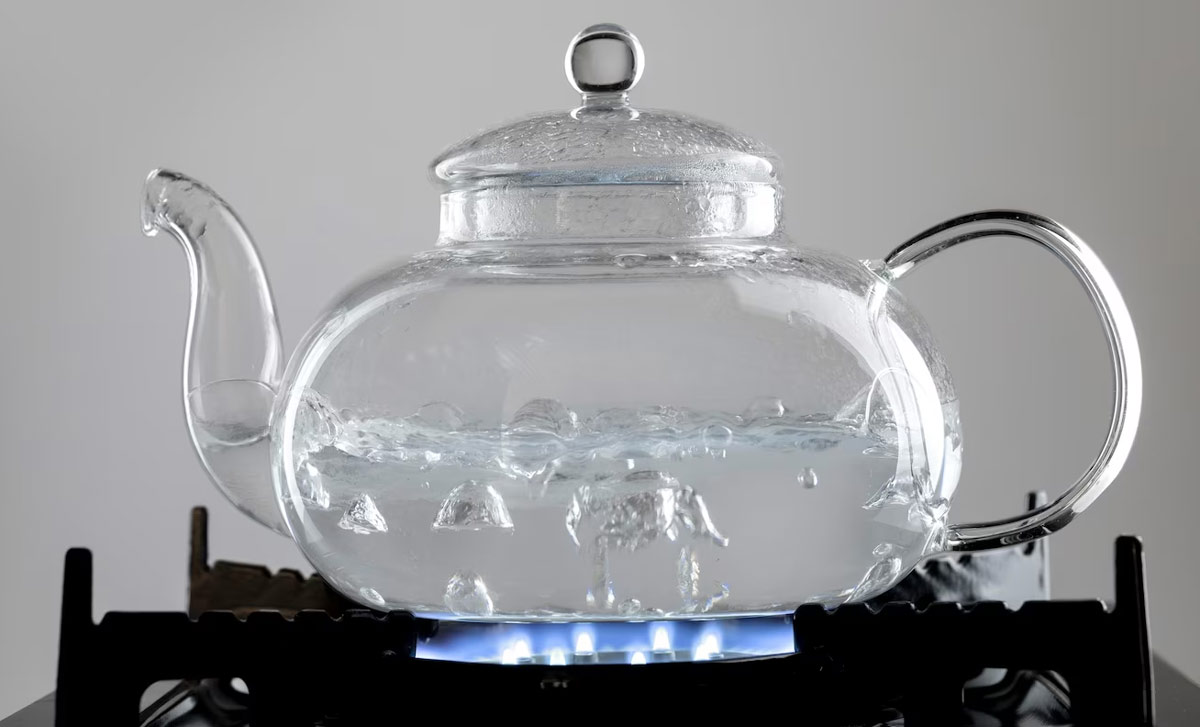 hot water to burn belly fat