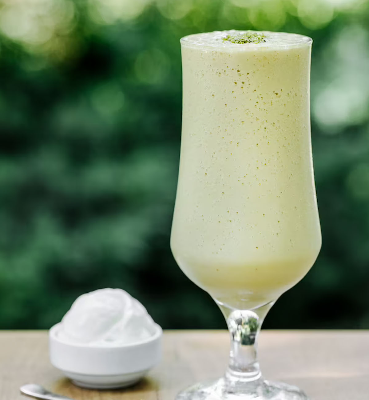 how to make lassi smooth