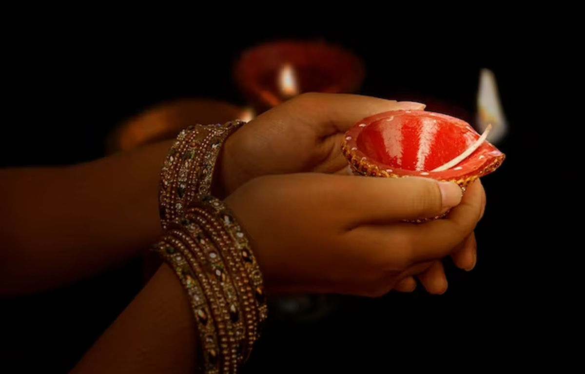 light deepak on peepal tree