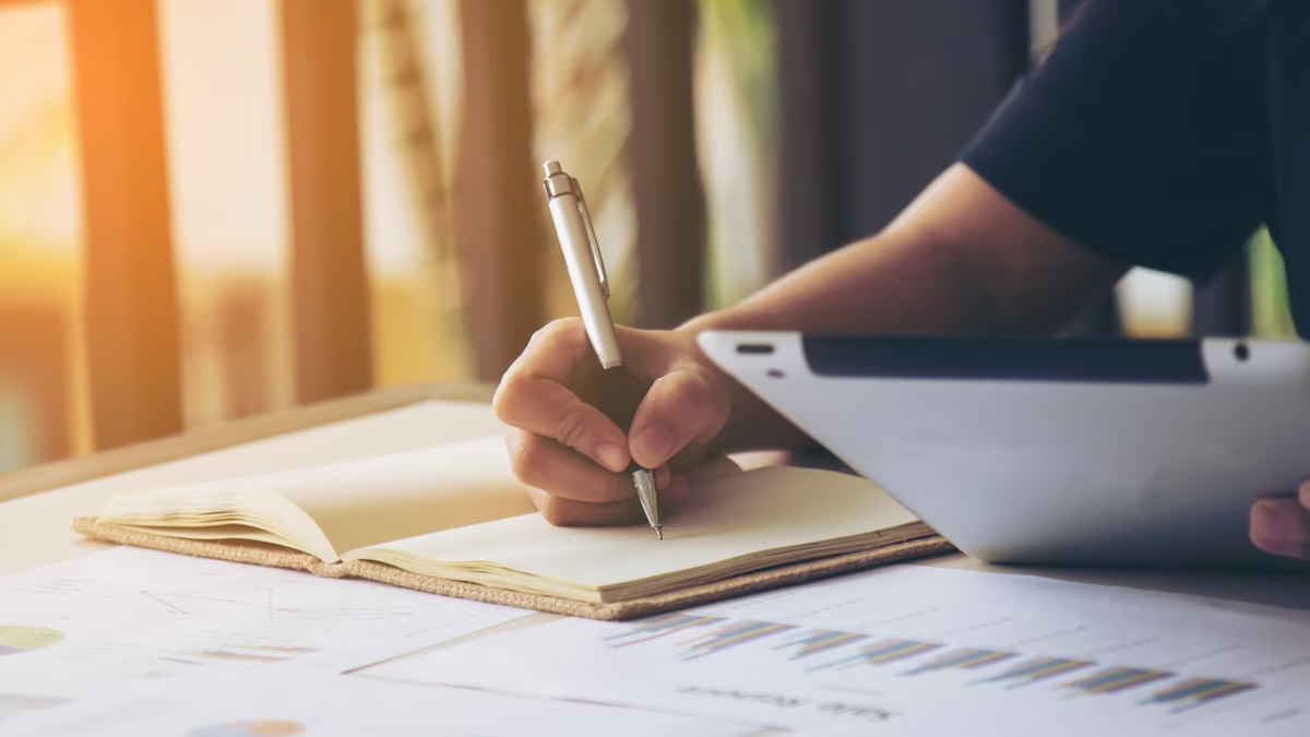 list of fully funded scholarship to study abroad