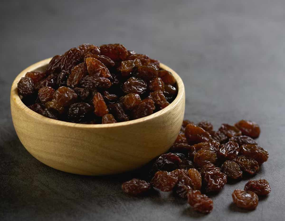 raisins for constipation