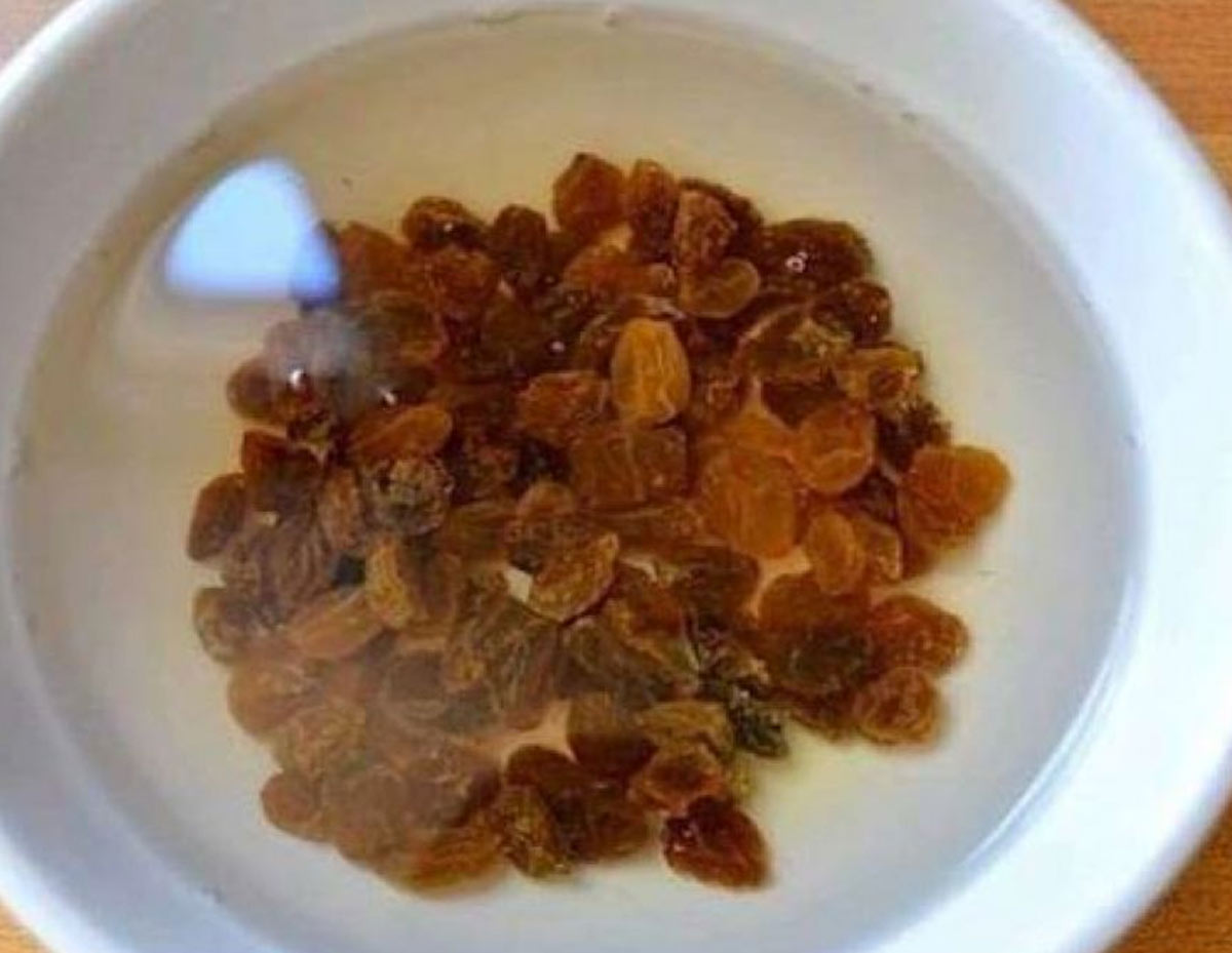 soaked raisins for constipation