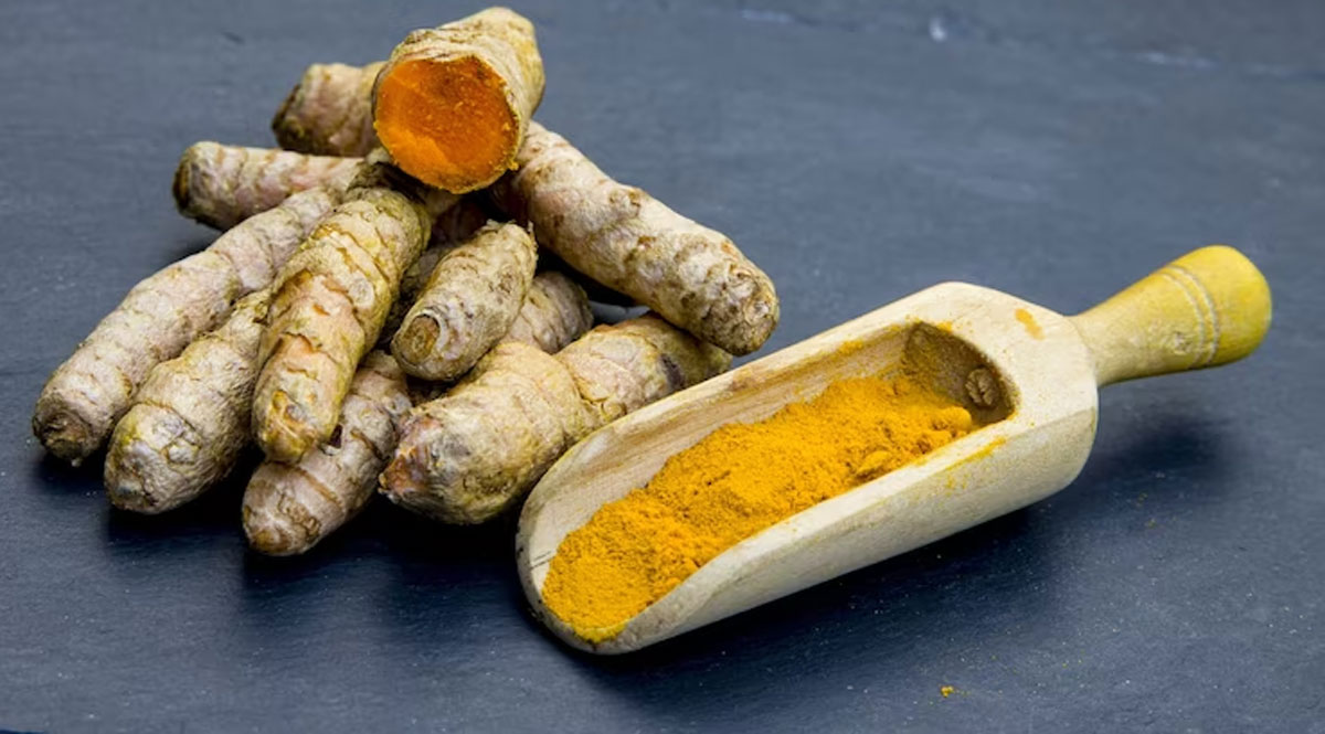 benefits of using kachi haldi on skin