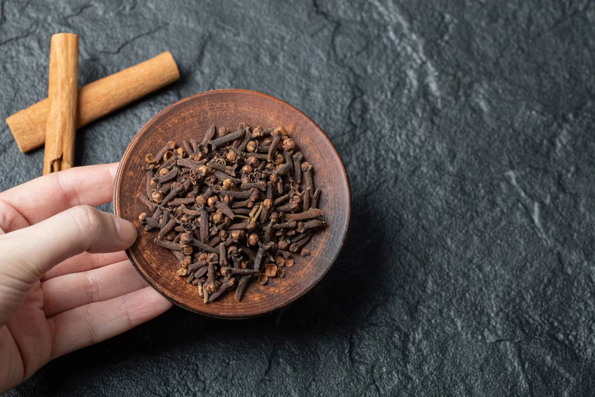 cloves will prevent rice from bugs