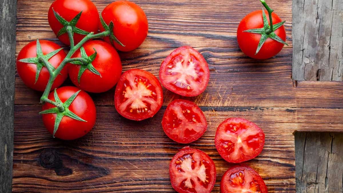 different ways to add tomato in skin care routine