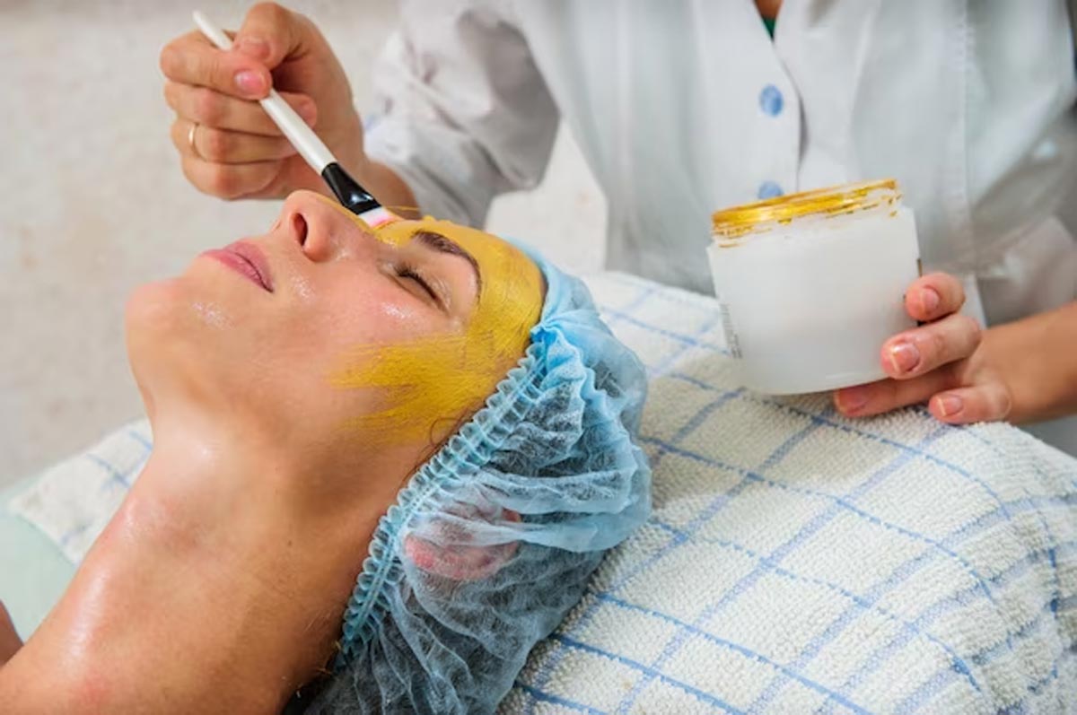 facial waxing benefits
