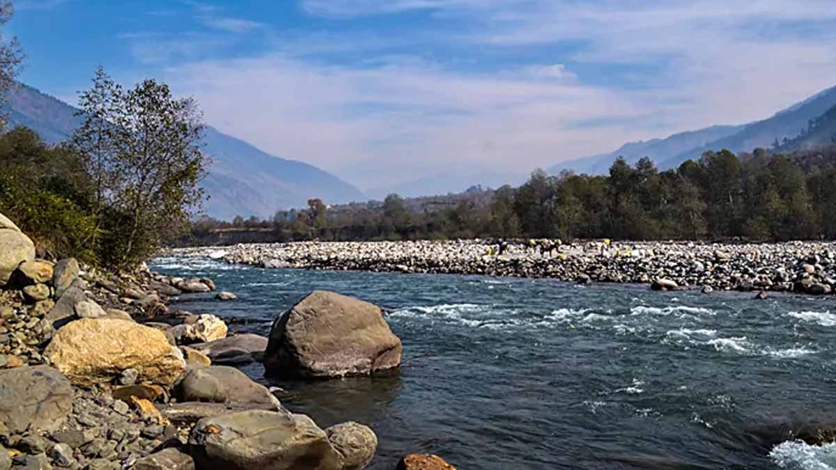 giri river mythology