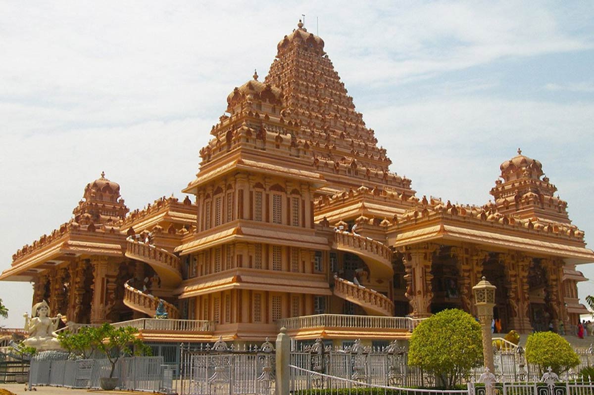 how to reach maa katyayani devi temple