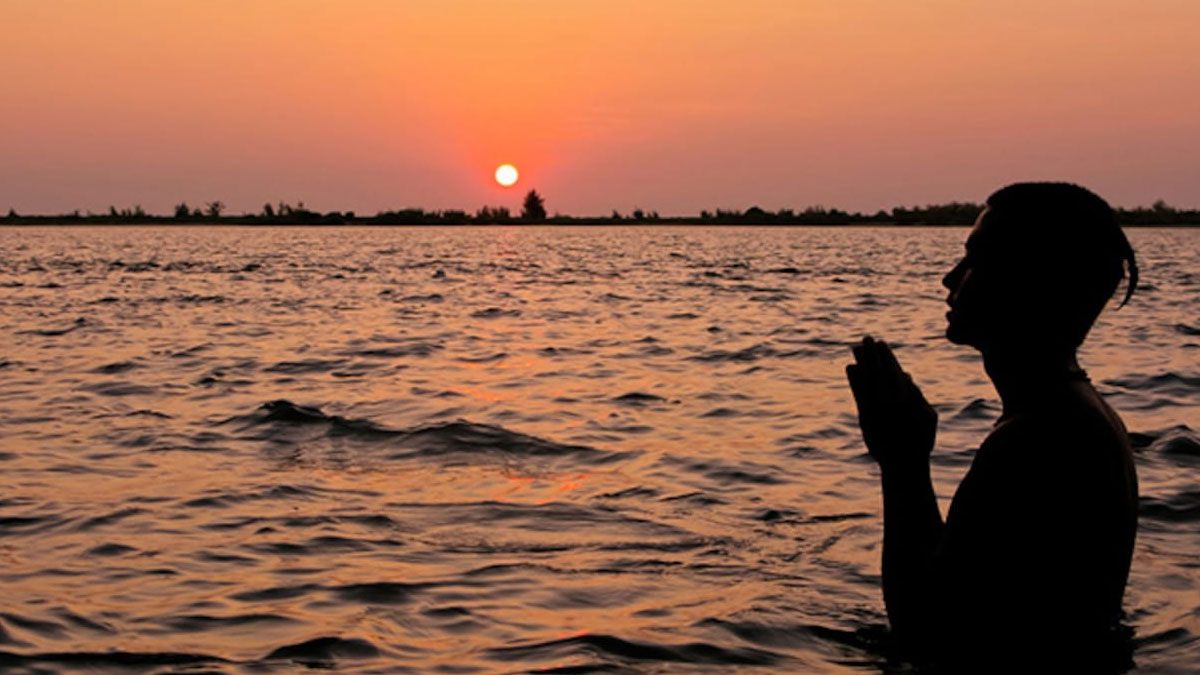 lord sun gayatri mantra meaning in hindi