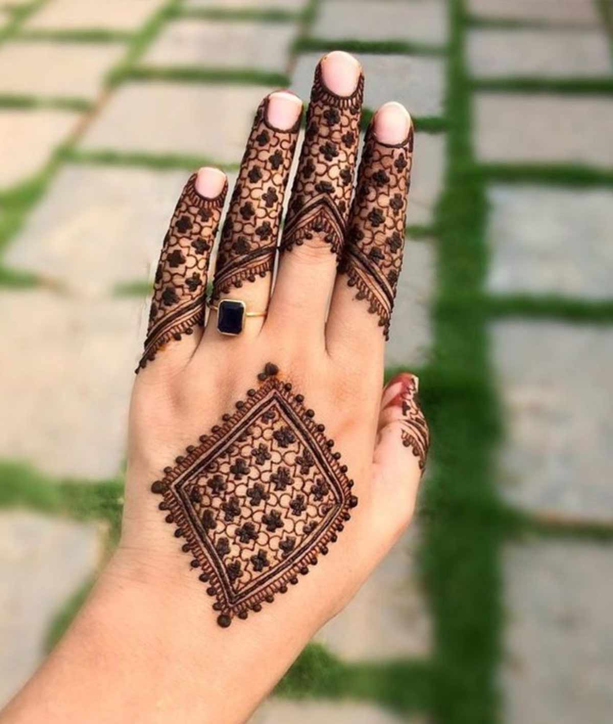 mehndi design for backhand
