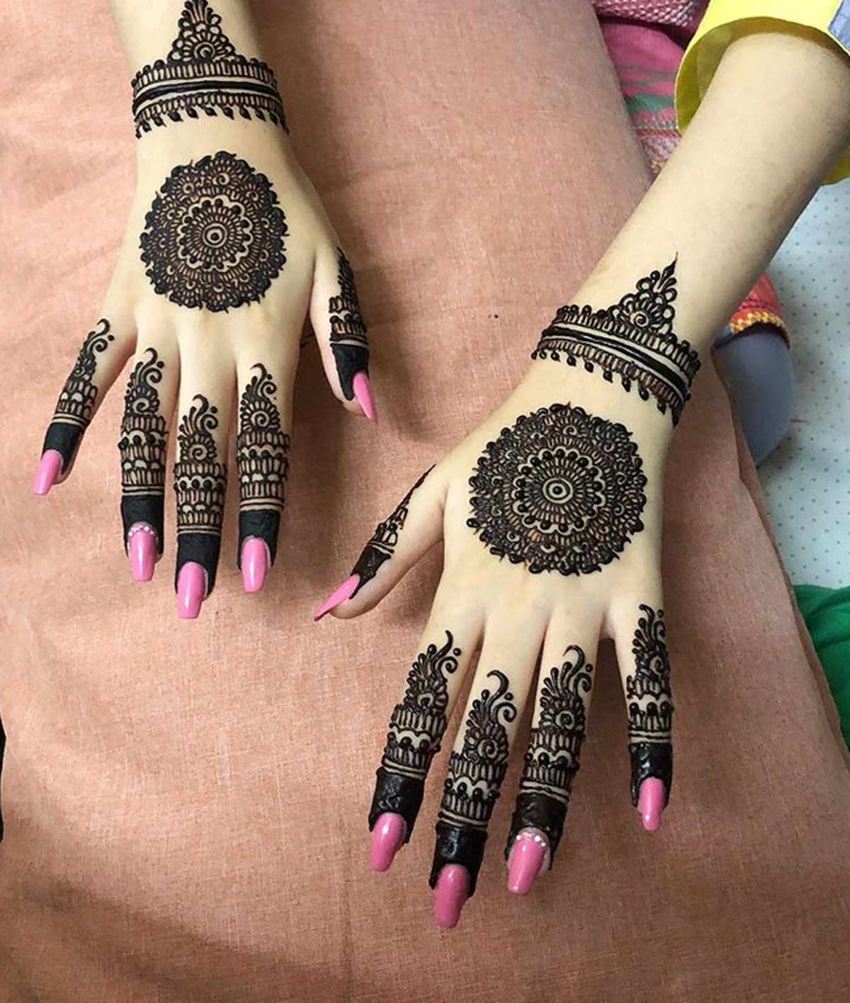 mehndi design for backhand
