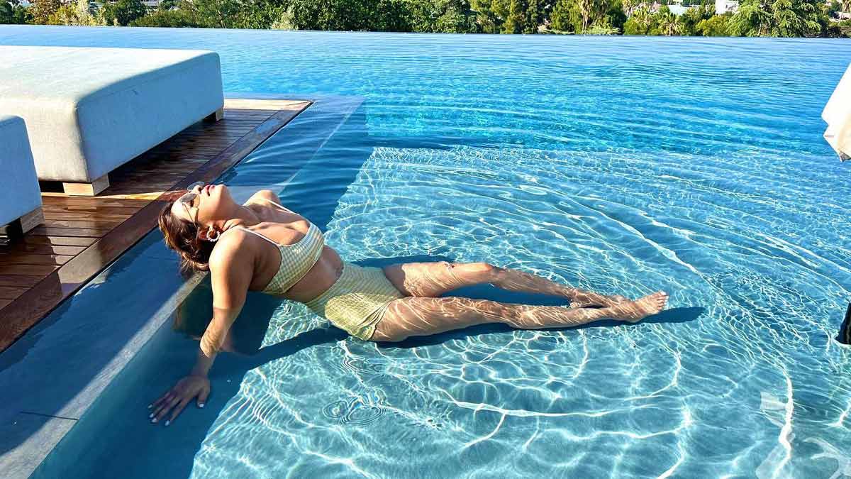 priyanka chopra swimming