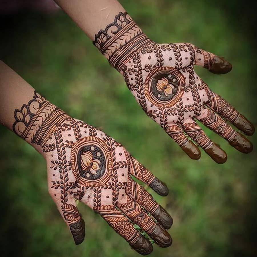 Heavy mandala mehndi designs