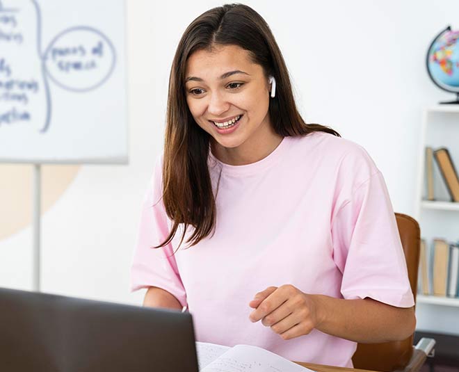 How can I make money online with WhatsApp