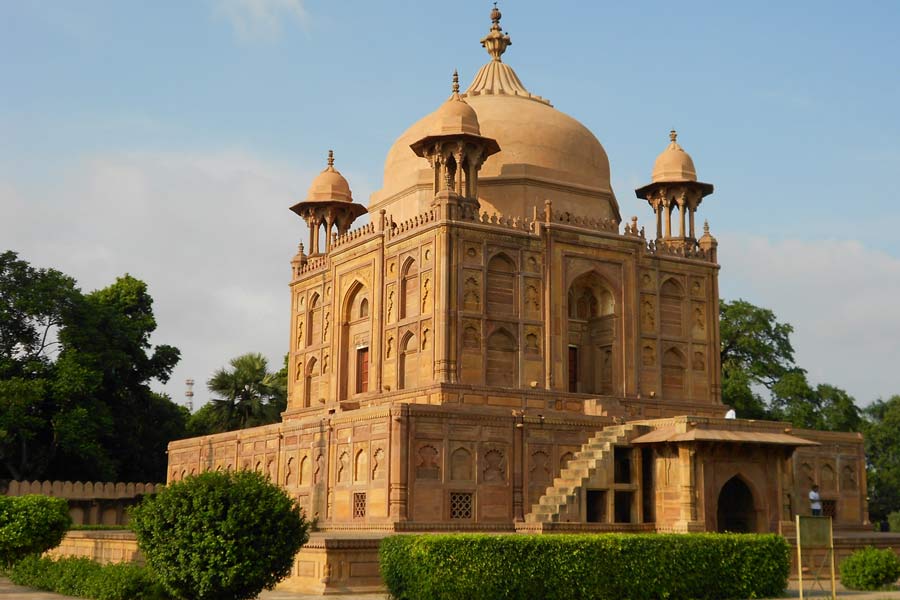 Khusro Bagh