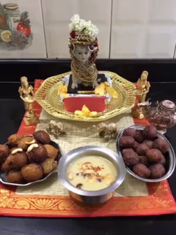 Laddu Gopal ka Bhog