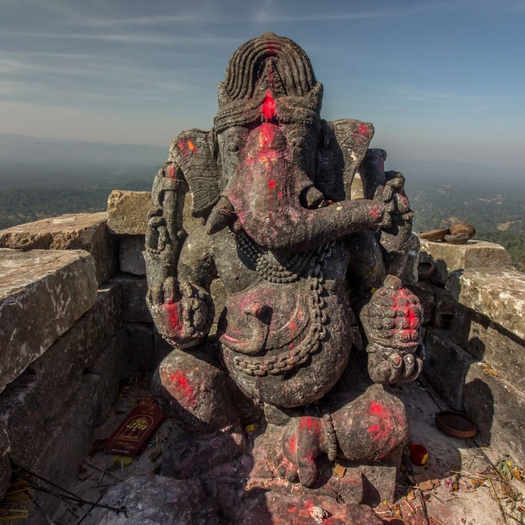 chhattisgarh dholkal ganesh statue sitting alone mountain