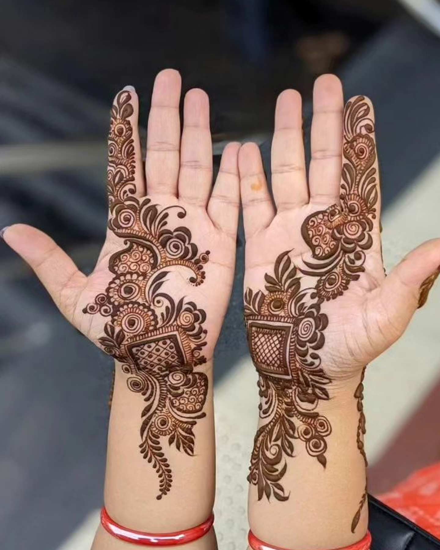 keri Flower Bail mehndi design