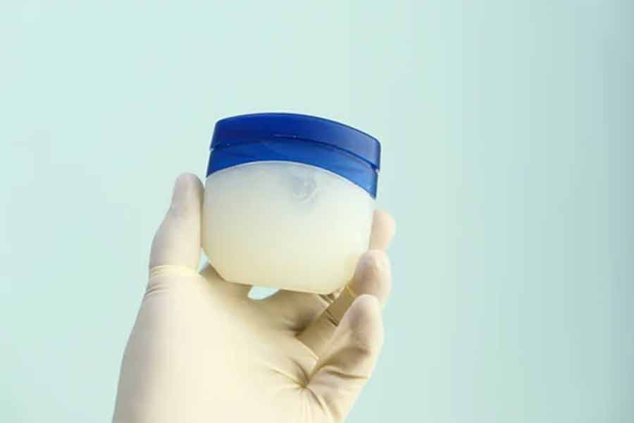 petrolium jelly and its hacks