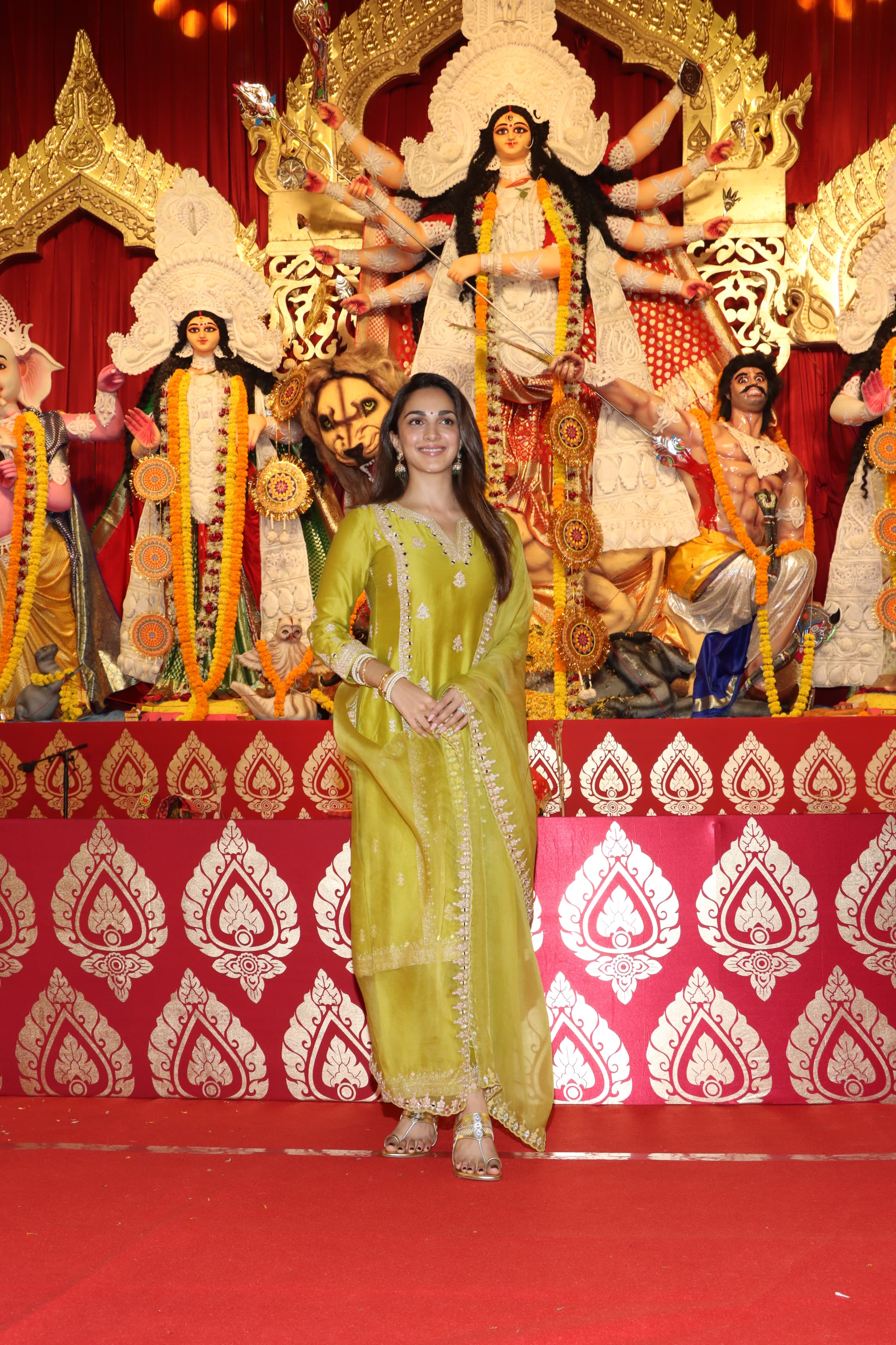 Kiara advani suit look