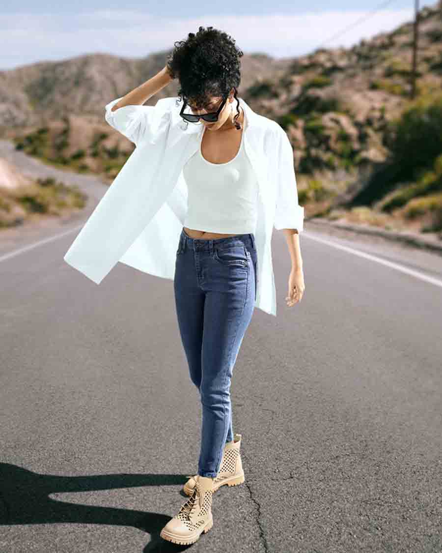 Stylish Footwear in jeans