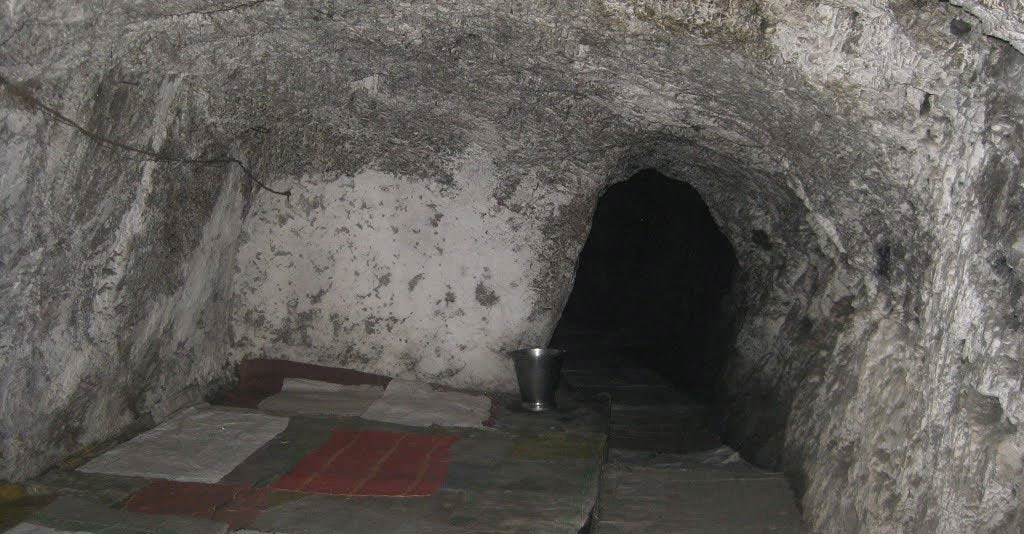 Vashisht Cave