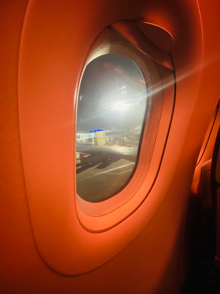 Why Airplane Windows are Round