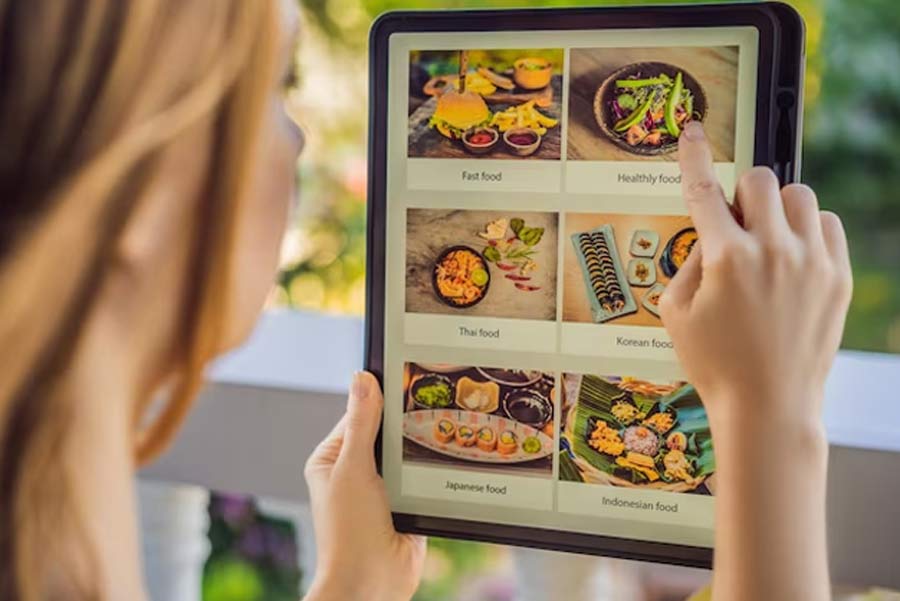 book online food in train easy way