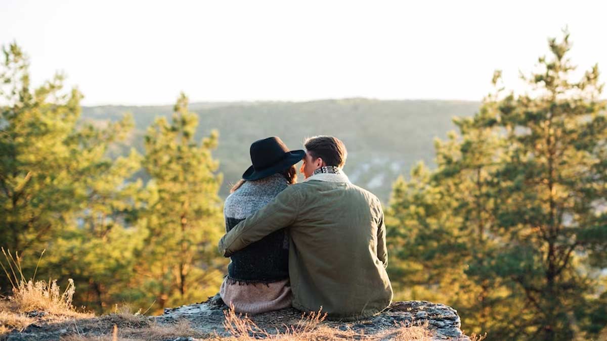 easy cheap tips to plan perfect honeymoon in hometown