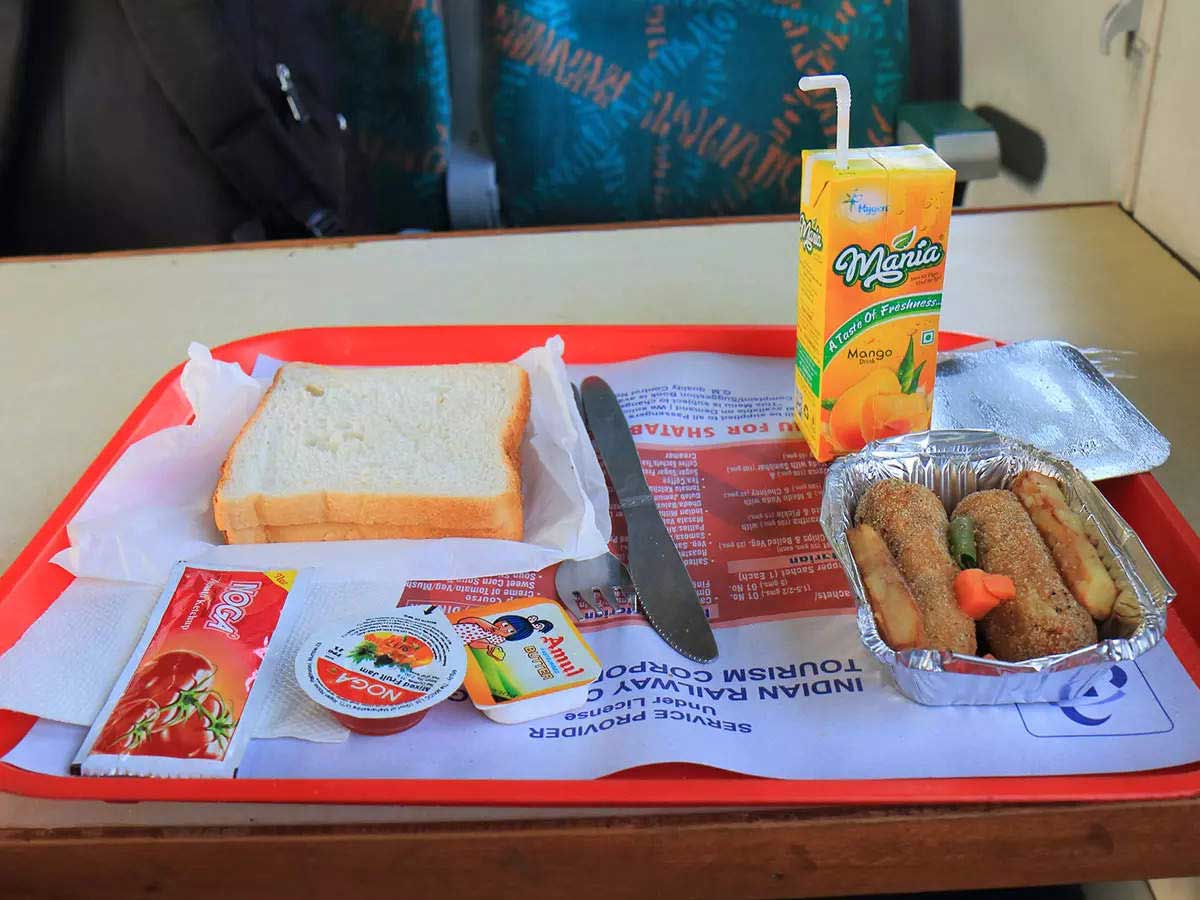 food in train order tips