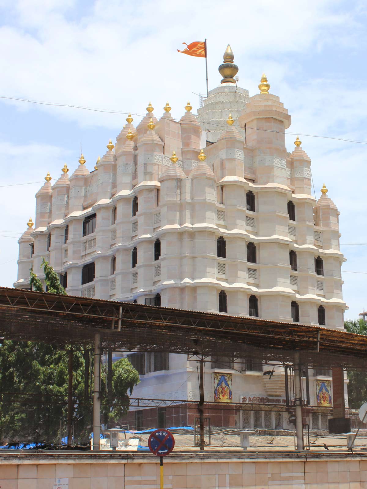 popular Shree Siddhivinayak Temple
