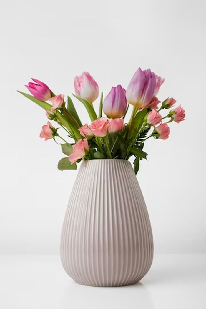flower vase and vastu tips