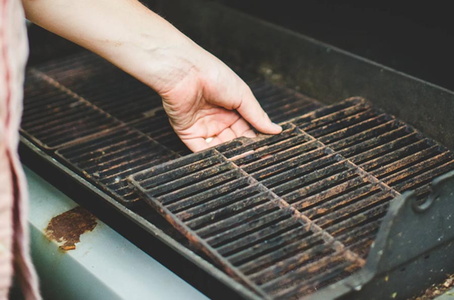 how to clean barbecue grill with baking soda at home at home