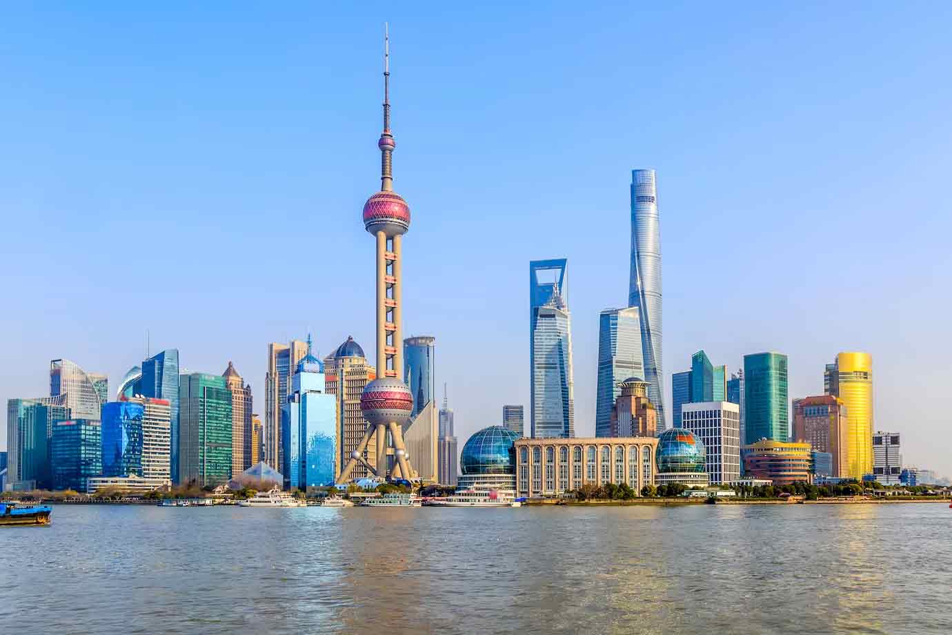 instead of buying iphone visit these place dubai