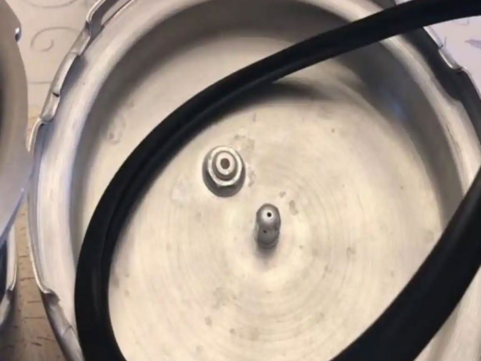 rubber change and pressure cooker