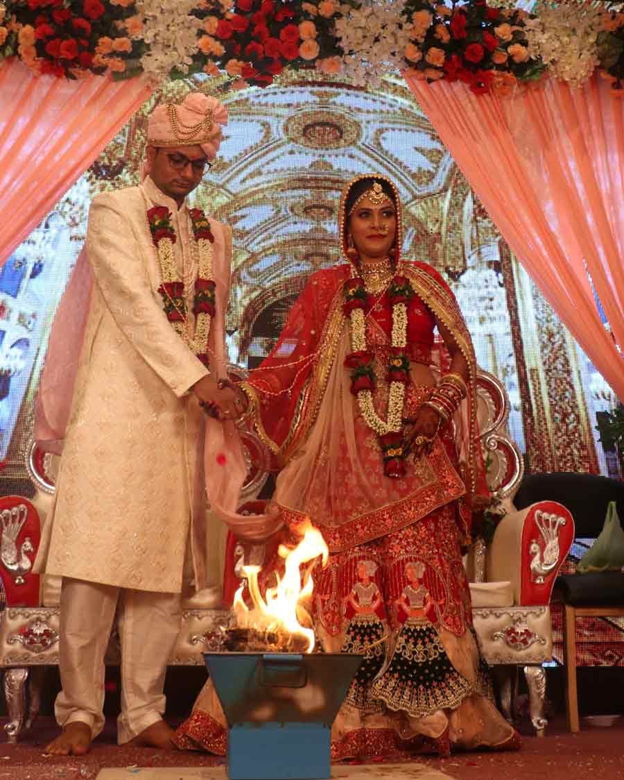 shadi mein ladka kyu leta hai chaar phere