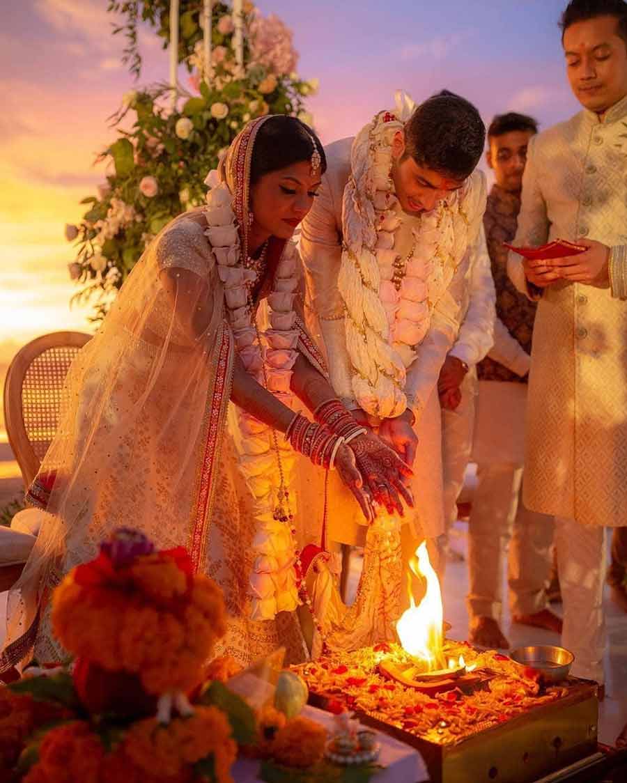 shadi mein ladki kyu leti hai teen phere