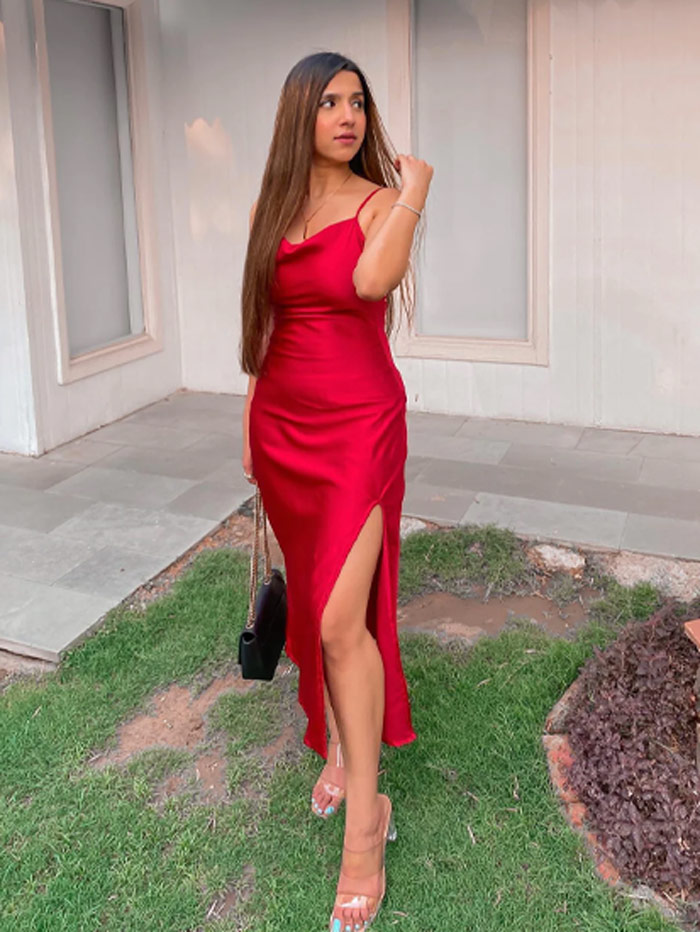 Accessories style with dress