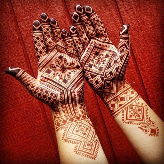 Geometric Moroccan Mehndi Design