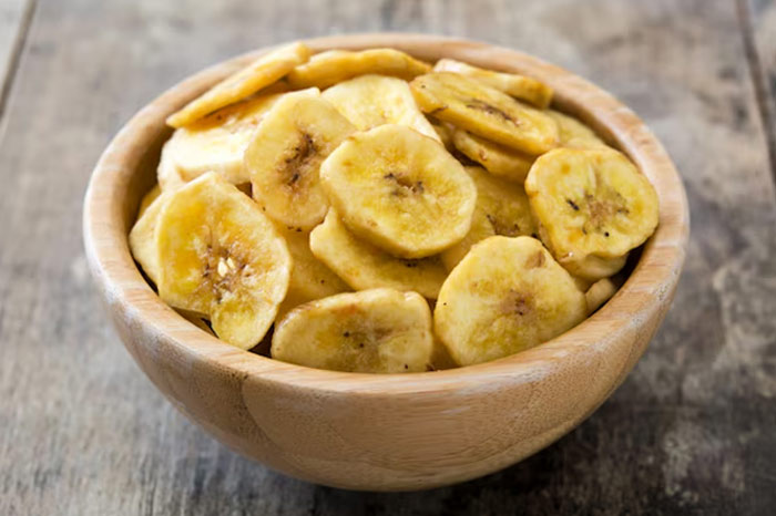 How to dry bananas into chips