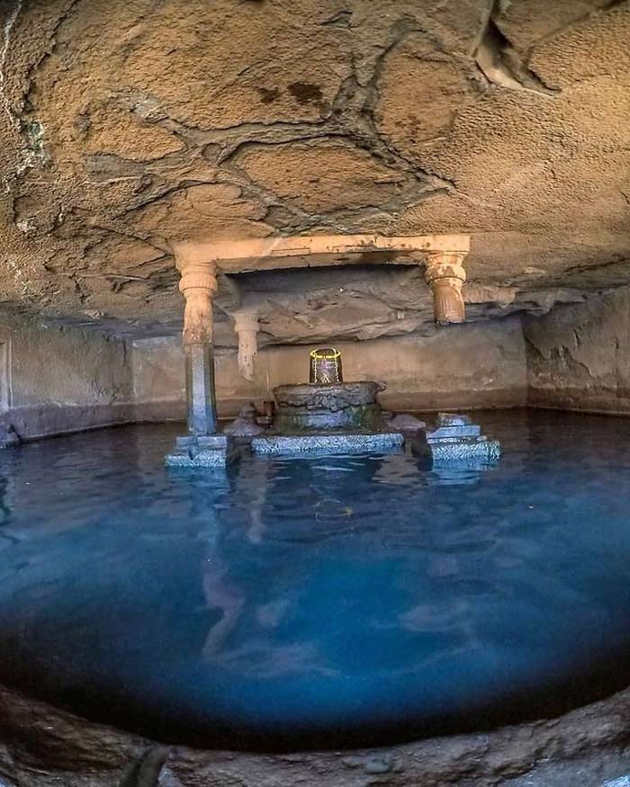 Kedareshwar Cave Temple