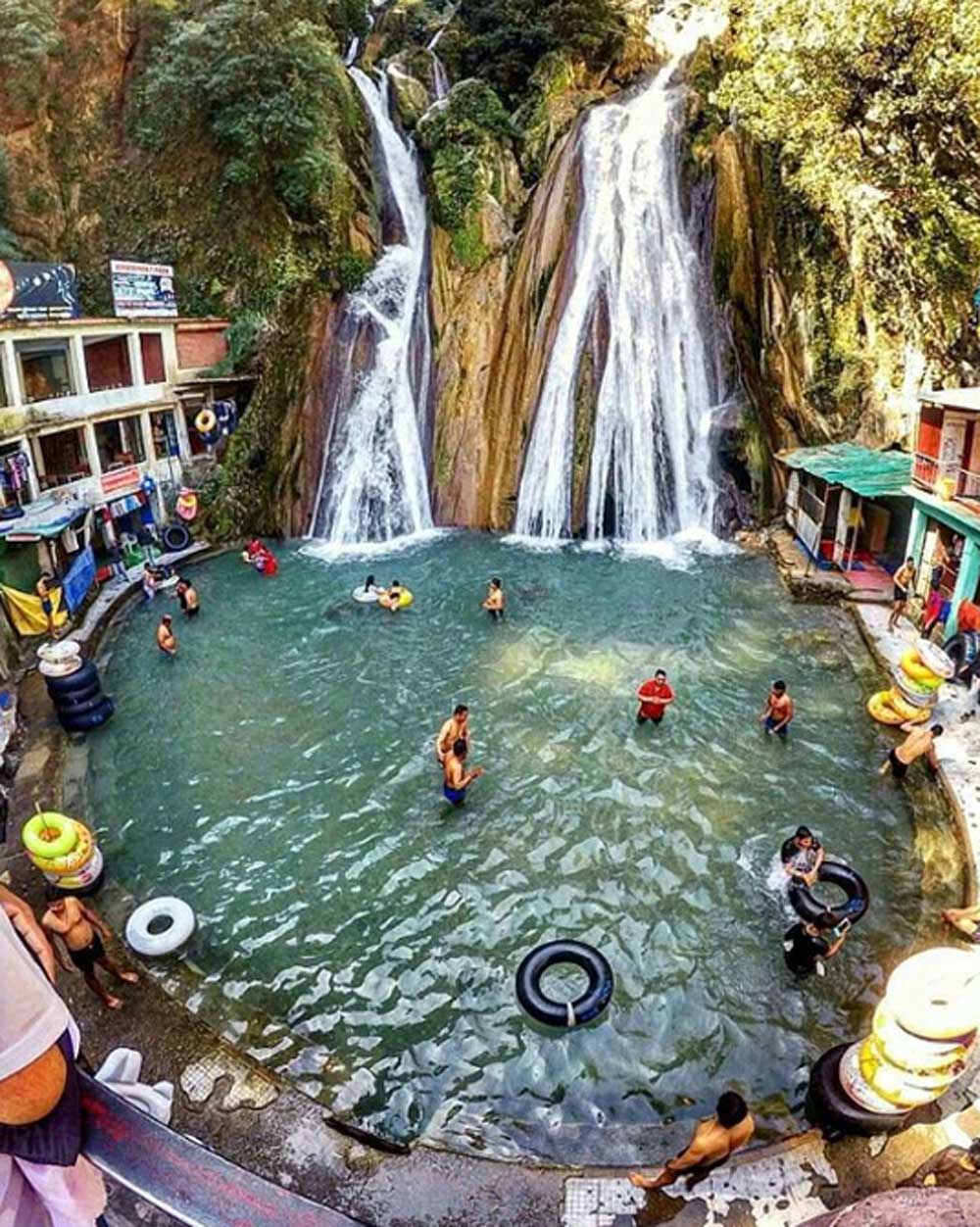 Kempty Waterfall in Mussoorie