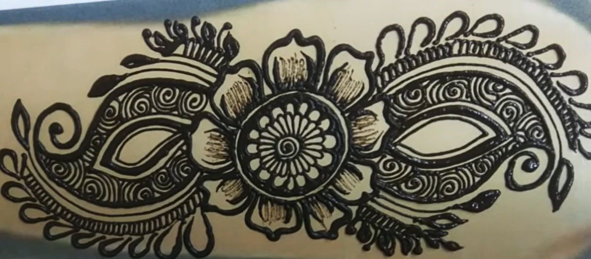 Paisley Mehndi Design For Bajuband