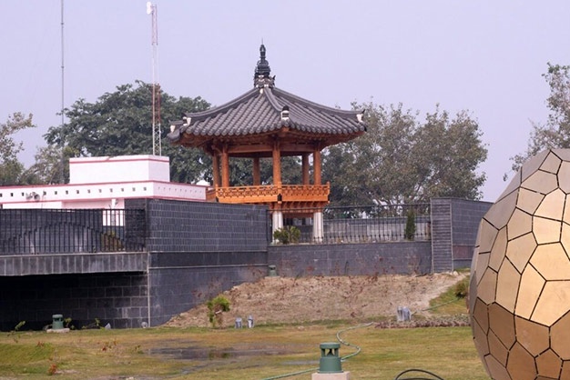 Queen Huh Memorial Park