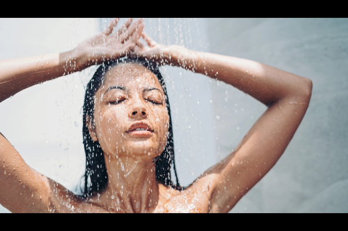 bath in cold water everyday in hot summer